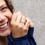 Gepersonaliseerde ovale zegelring met gegraveerde naam Verjaardag Moederdag Verjaardagscadeau voor haar