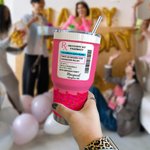 Henkilökohtainen vaaleanpunainen Recovery Kit RX Pill 30oz ruostumattomasta teräksestä valmistettu lasipullo, jossa on olki Nimi Bachelorette Party Favor Syntymäpäivä hänelle