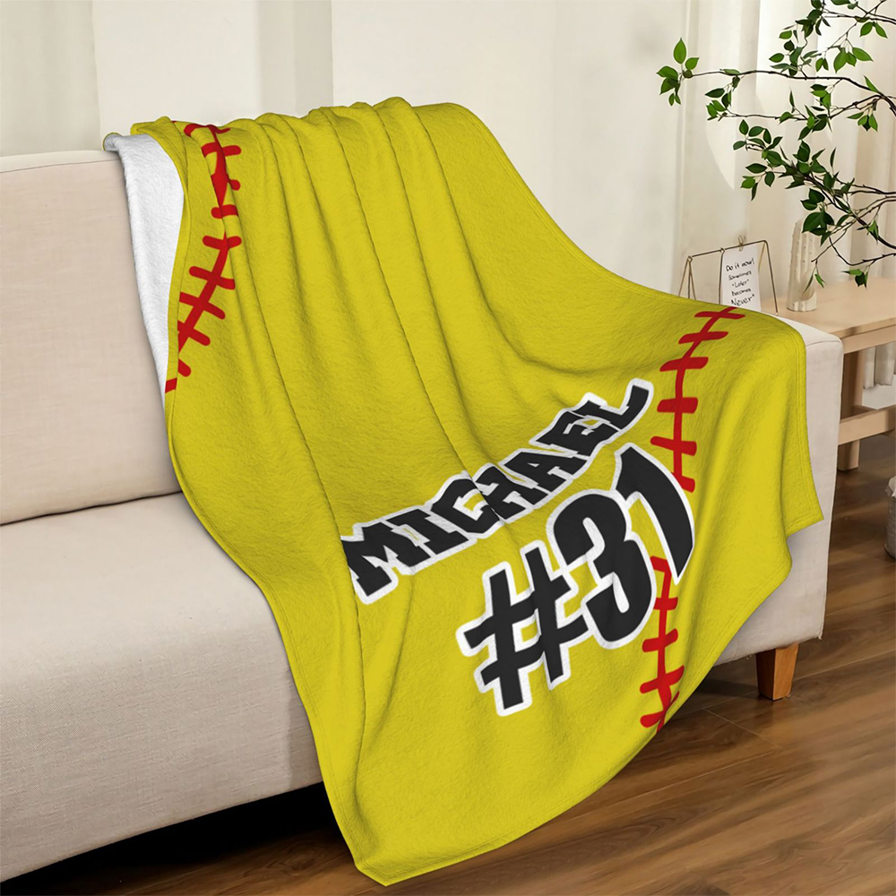 Couverture Softball Jaune Personnalisée avec Nom et Numéro Tissu Polaire ou Sherpa Cadeau d'Anniversaire pour Amateur de Softball