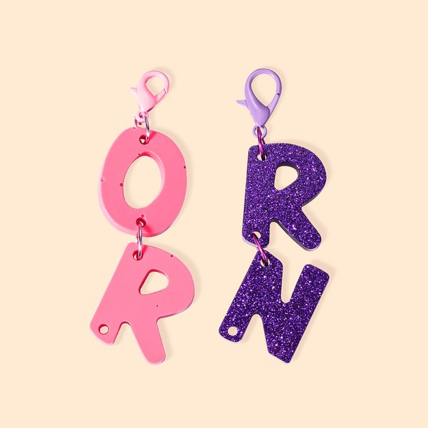 Gepersonaliseerde glitter hars badge spoel charme met 1-5 letters verpleegster arts accessoire afstuderen Gift voor medisch student