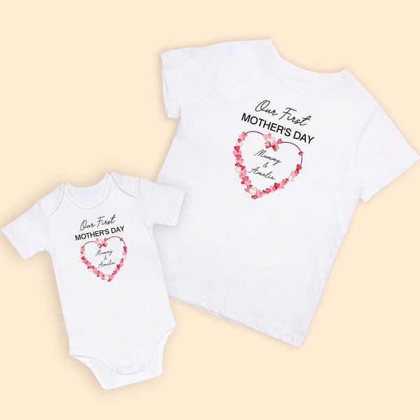 Personalisierte unsere erste Muttertag Herz Blume T-shirt Baby Onesie mit Namen Geschenk für neue Mama Baby