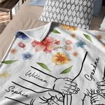 Coperta personalizzata Holding Mommy's Hand Watercolor Flower Soft Cozy Blanket con nomi Festa della mamma Regalo di compleanno per la mamma nonna
