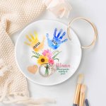 Personlig färgglad blommig handavtryck keramisk smyckeskål med 1-8 namn Mors dag födelsedagspresent till mamma