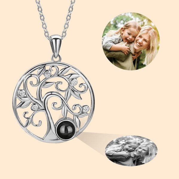 Collar personalizado de plata de ley con proyección de fotos del árbol genealógico y un 