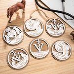 Henkilökohtainen eläinlääkäri Caduceus 3D veistämällä plaketti puinen koriste teksti syntymäpäivälahja eläinlääkäriopiskelijalle eläinlääkäriin