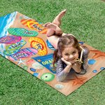 Serviette de Plage Personnalisée avec Noms Motif Tongs Super Absorbante Séchage Rapide Indispensable de Voyage Cadeau pour Maman Grand-Mère