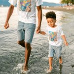 Camiseta infantil personalizada con diseño de zapatilla de playa 100% algodón con 1-8 nombres Regalo para el Día de la Madre Día del Padre para niños