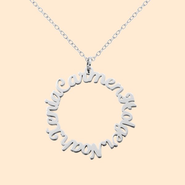 Collier Pendentif en Cercle Personnalisé avec Plusieurs Noms Cadeau d'Anniversaire pour la Famille Amie