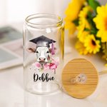 Bicchiere di vetro personalizzato Highland Cow da 12 oz 16 oz 20 oz con coperchio in bambù e cannuccia Regalo di laurea per laureati classe 2025