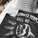 Personalized My Favorite People Fist Bump Soft Blanket with 1-16 Names Birthday Father's Day Gift for Dad Grandpa