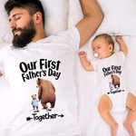 Gepersonaliseerde schattige beren Hand in Hand T-Shirt Baby Onesie met naam Onze eerste vaderdag cadeau voor papa baby