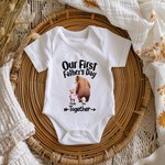 Gepersonaliseerde schattige beren Hand in Hand T-Shirt Baby Onesie met naam Onze eerste vaderdag cadeau voor papa baby