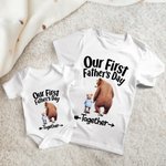 Gepersonaliseerde schattige beren Hand in Hand T-Shirt Baby Onesie met naam Onze eerste vaderdag cadeau voor papa baby