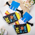Personalisierte bunte Torte Kerze Heilige ich bin magnetische Hand-Holding Socken mit Nummer Geburtstag Party Geschenk für Freund Familie