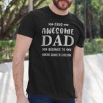 Personalisierte Diese Awesome Dad Belong to 100% Baumwolle T-Shirt mit Namen Vatertag Geburtstagsgeschenk für Daddy