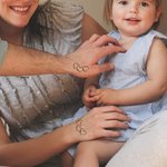 Tatouage Temporaire Imperméable Personnalisé avec 1-5 Noms Motif de Coeurs Cadeau de Soirée Fête des Pères pour Famille Ami Couple