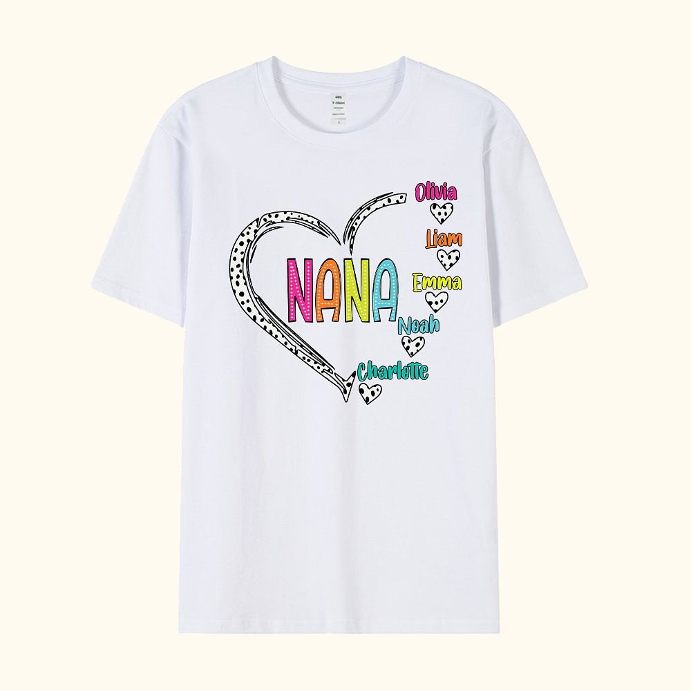 T-shirt Sweatshirt Personnalisé avec Noms en Coeur des Points Dalmatien Cadeau d'Anniversaire pour Grand-mère Maman