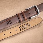 Personalisierter Vater Herren Leder Gürtel mit Namen Gravur Vatertag Geburtstag Geschenk für Papa Opa