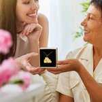 Personalized Hugging Bear Family Necklace with Baby Bears Love Heart and Engraved Names Mother's Day Father's Day Gift for Parent Grandparent