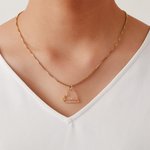 Personalisierte Minimalist Herz Anhänger Halskette mit Namen Geburtstag Jahrestag Geschenk für Sie