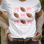 Personlig Coquette Bow Fotboll Basket Sport T-shirt för vuxna med namn Födelsedag Jubileum Present för kvinnor