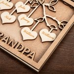 Albero di famiglia in legno personalizzato appeso da 1 a 12 cuori con nome e testo incisi Regalo di Natale per la famiglia