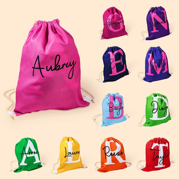 Personalisierte Multicolor Drawstring Rucksack Tasche mit Initiale und Name zurück zu Schule Geschenk für Kinder