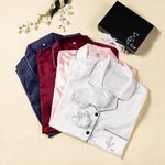 Pyjama en Satin Personnalisé avec Nom Fleur de Naissance Vêtements avec Masque de Yeux Chouchou de Cheveux Cadeau Anniversaire Fête pour Femme
