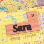 Gepersonaliseerde 2 in 1 Houten Kruissteek Lijnmarkeerder en Magnetische Naaldhouder met Naam Verjaardag Moederdag Cadeau voor Kruissteekliefhebber