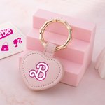 Personalizzato Pink Doll Font Forte fermaglio magnetico in pelle a forma di cuore con iniziali Set di 2 accessori da viaggio regalo per ragazze donne