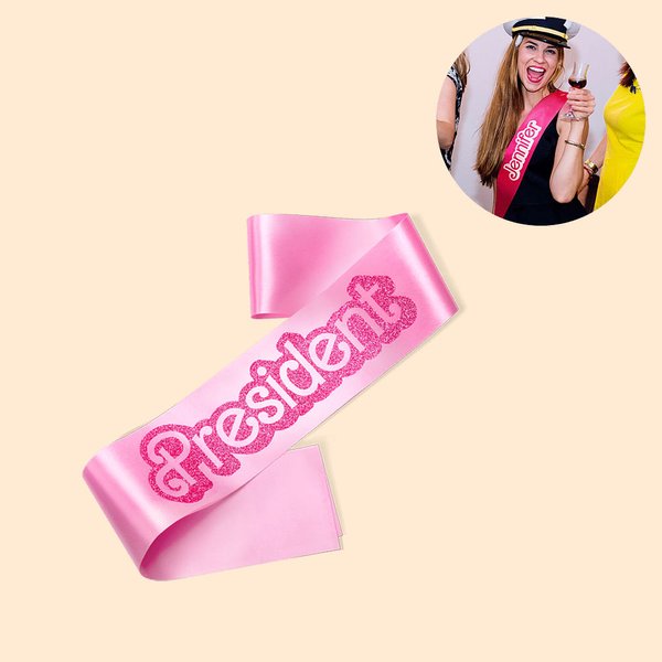 Gepersonaliseerde Roze Gebogen Lettertype Glitter Sash met Naam Bachelorette Huwelijk Verjaardag Party Decoratie Gift voor Fashion Doll Fan