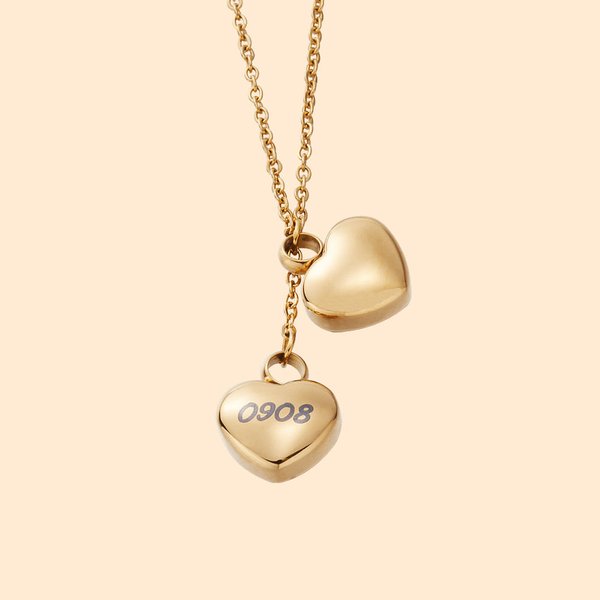 Collier Pendentif Urne de Cendres Double Coeur Personnalisé avec Nom Gravé Bijoux Funéraires Cadeau Commémoratif pour Femme