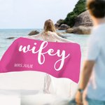 Personalisierte Wifey Hubby Super saugfähige schnell trocknende Strand Handtuch mit Namen Satz von 2 Multicolor verfügbar Flitterwochen Sommer Urlaub 