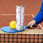 Personalisierte bunte Pickleball 20oz Skinny Becher mit Namen und Strohhalm Graduierung Geburtstag Geschenk für Sportliebhaber