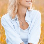 Collar personalizado de plata esterlina con corazón hueco y proyección de foto con Te amo en 100 idiomas regalo de cumpleaños para ella