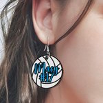 Personalisierte Holz Volleyball Ohrringe mit Namen und Nummer Geburtstag Geschenk für Volleyball-Liebhaber