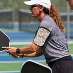 Personalisierte Retro Blume Pickleball Paddles Wasser Cup Pouch mit verstellbarer Schnalle Geburtstag Geschenk für Sportliebhaber