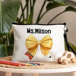 Personalisierte Cute Coquette Bow Pencil Pouch mit Namen und Handgelenk Strap Portable Teacher's Day zurück zu Schule Geschenk für Lehrer