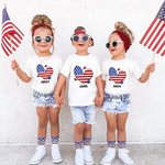 Personalisierte 100% Baumwolle amerikanische Flagge Herz T-shirt Baby Onesie mit Namen Unabhängigkeitstag für Familie Freund