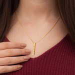 Collier de 4 Faces Personnalisé avec Fleur de Naissance et Texte Gravés Cadeau Anniversaire pour Elle