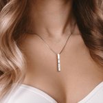 Collier de 4 Faces Personnalisé avec Fleur de Naissance et Texte Gravés Cadeau Anniversaire pour Elle