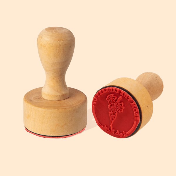 Tampon Caoutchouc à Poignée de Bois Personnalisé avec Fleur de Naissance et Nom Gravés Cadeau Anniversaire pour Bibliothécaire Amoureux de Lecture