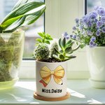 Vaso per piante in ceramica e base in bambù con nome Coquette Bow Pencil Regalo di ringraziamento per gli insegnanti per il ritorno a scuola
