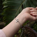 Personalisierte Evil Eye Sterling Silber Name Armband mit Herz und Shell Charme Geburtstag Jahrestag Freundschaft Geschenk für den besten Freund