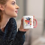 Personalisierte Floral Graduation Cap 11oz Keramik-Becher mit Namen Klasse von 2025 Graduierung Geschenk für Absolventen