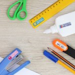 Personalisierte niedlichen Regenbogen Buntstift wasserdicht Lehrer Schule Bibliothek Etiketten Briefpapier mit Namen und Klasse Lehrertag Geburtstag G