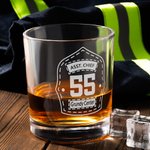 Gepersonaliseerd gegraveerd brandweerhelmschild 10oz whiskyglas met rangnummer en tekst verjaardagscadeau voor brandweerman
