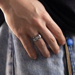 Bague initiale Lucky Horseshoe personnalisée avec texte gravé Fête des pères Cadeau d'anniversaire pour lui