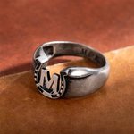 Bague initiale Lucky Horseshoe personnalisée avec texte gravé Fête des pères Cadeau d'anniversaire pour lui