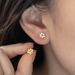 Personalizado lindo Paw Print Unisex Stud Pendientes con nombre grabado Cumpleaños Memorial Gift for Pet Lovers